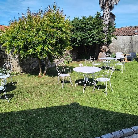 La Marie Galante Appart'Hotel Saint-Georges-d'Oleron Exterior foto