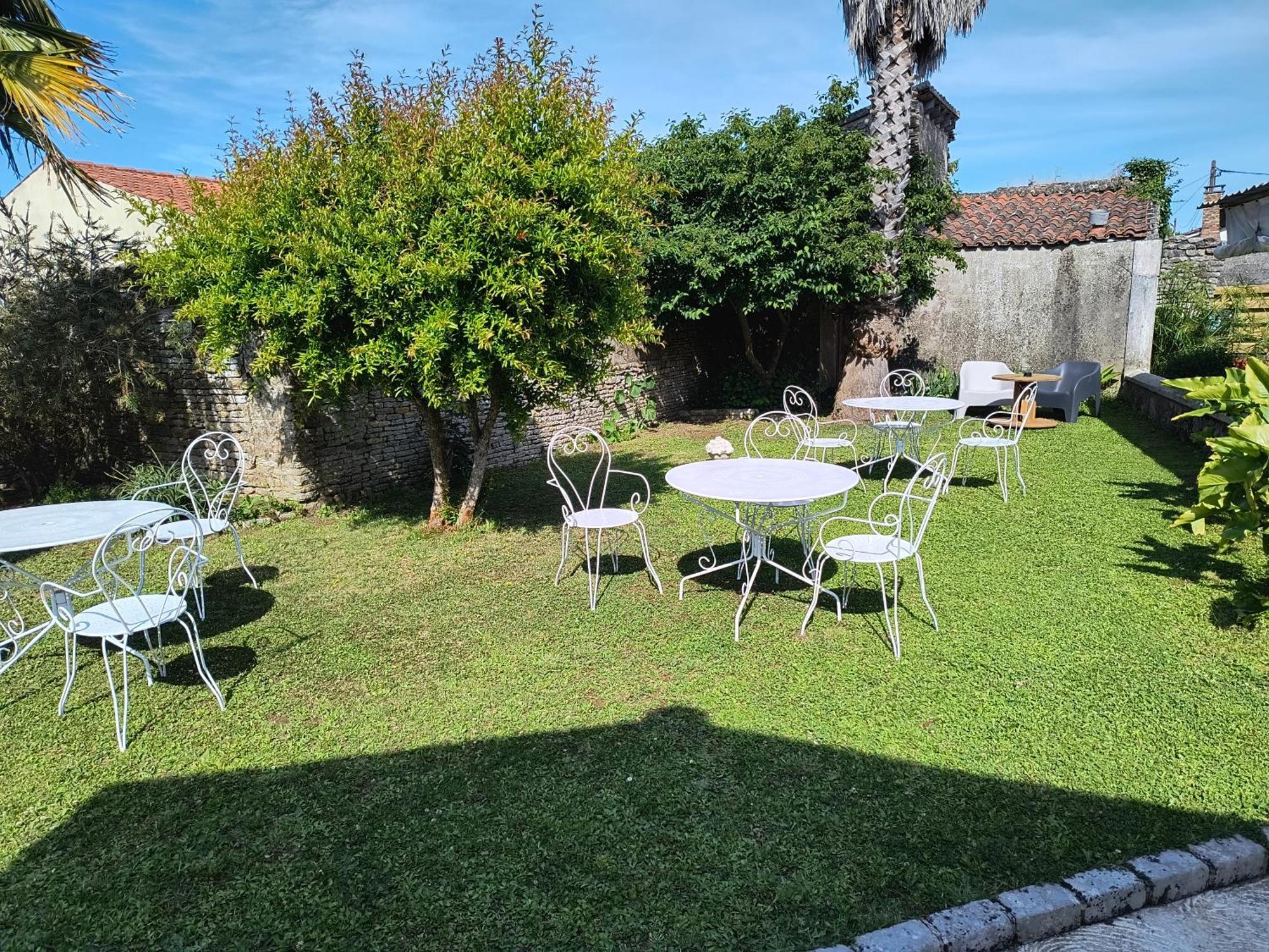 La Marie Galante Appart'Hotel Saint-Georges-d'Oleron Exterior foto
